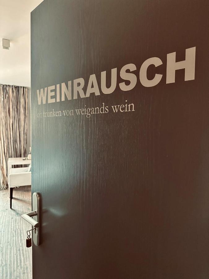 Weingut Gaestehaus Weigand Iphofen Exterior photo